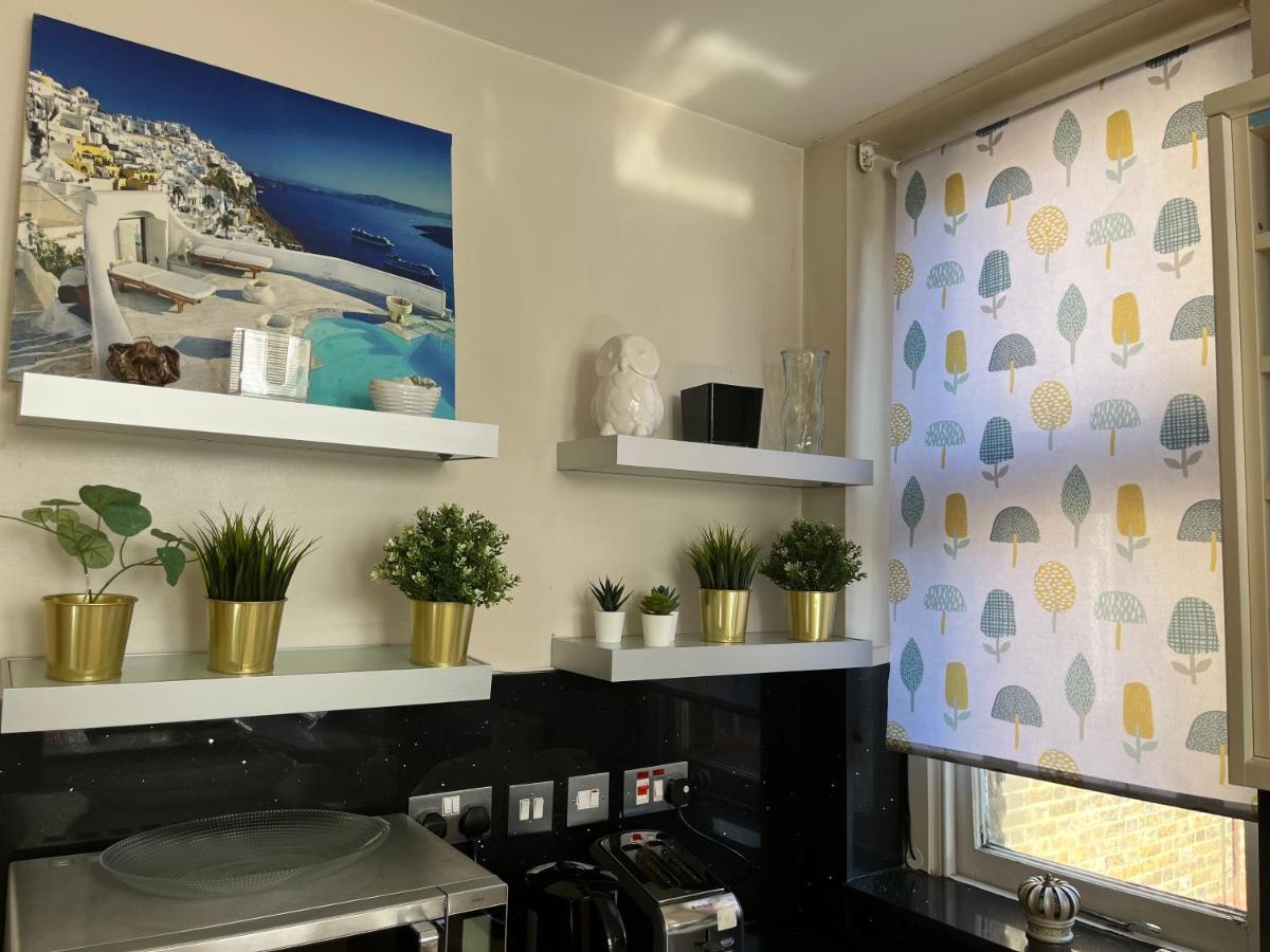 Stunning 1 Bedroom In Stunning Location - Mayfair Area Londen Buitenkant foto