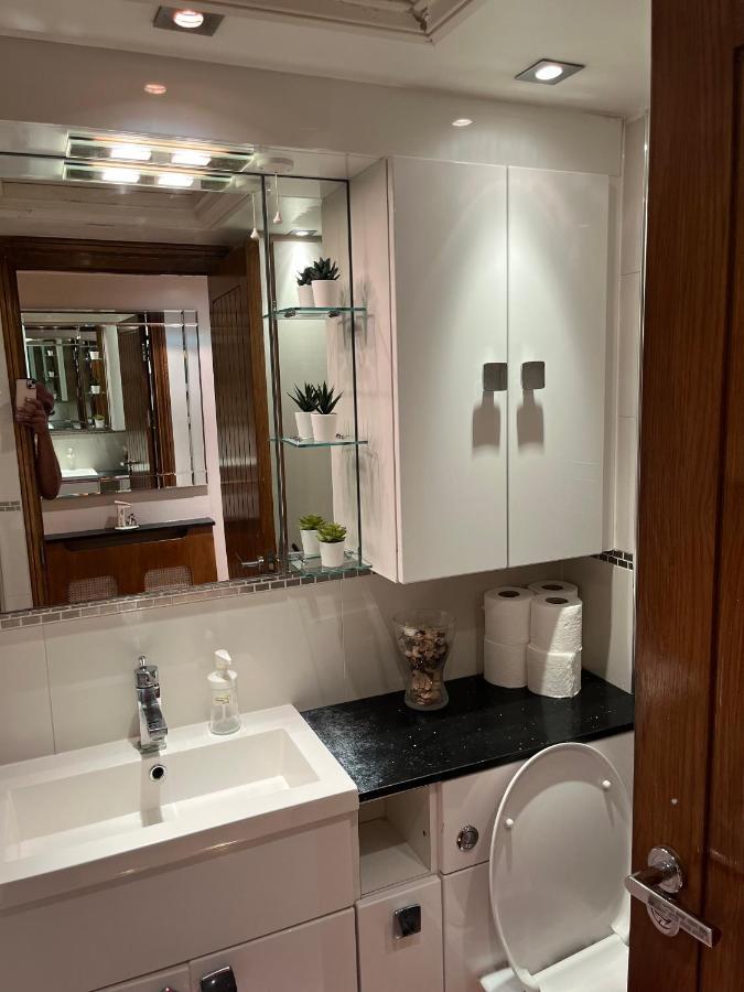 Stunning 1 Bedroom In Stunning Location - Mayfair Area Londen Buitenkant foto