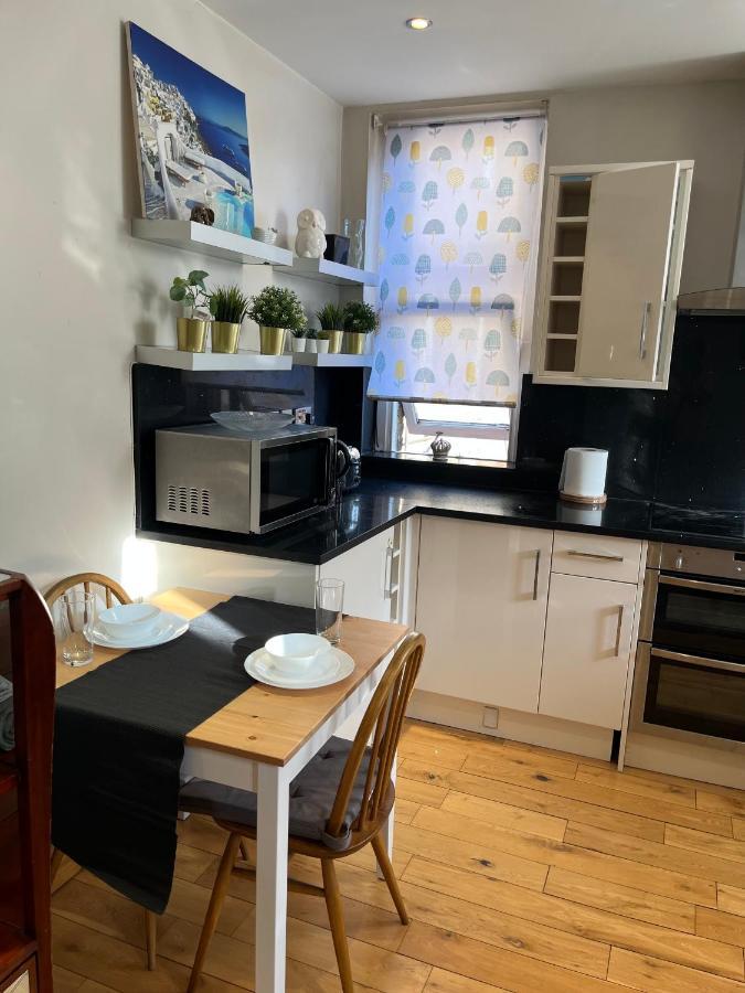 Stunning 1 Bedroom In Stunning Location - Mayfair Area Londen Buitenkant foto