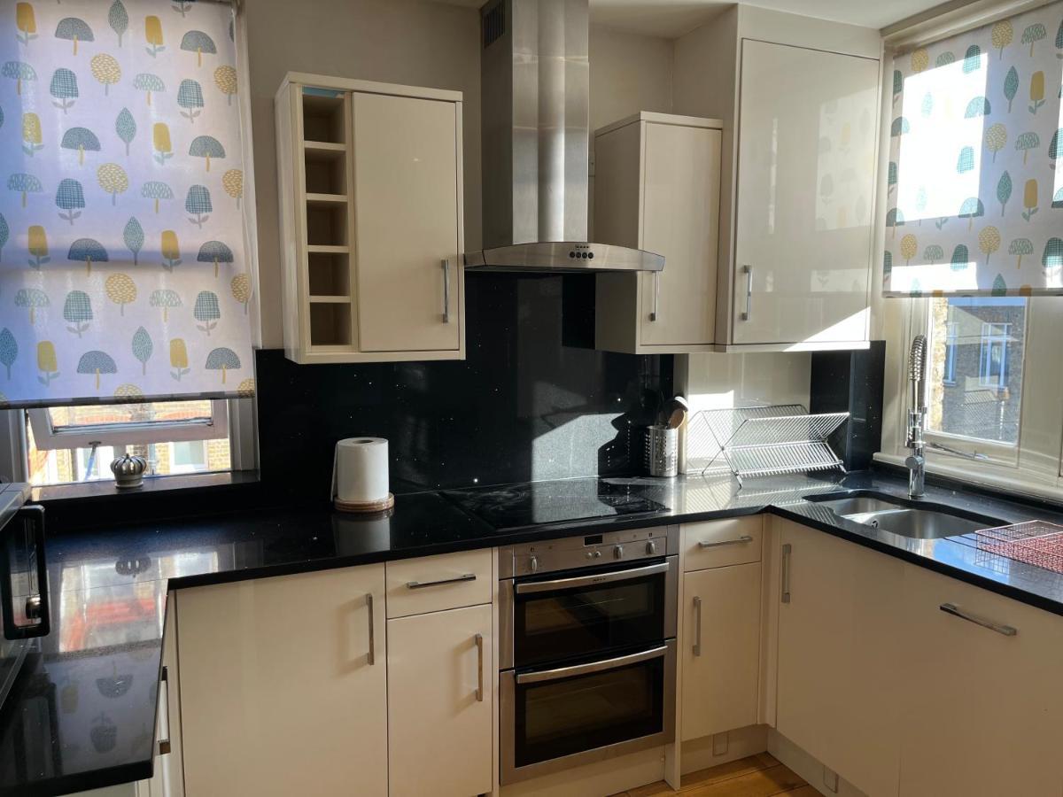 Stunning 1 Bedroom In Stunning Location - Mayfair Area Londen Buitenkant foto