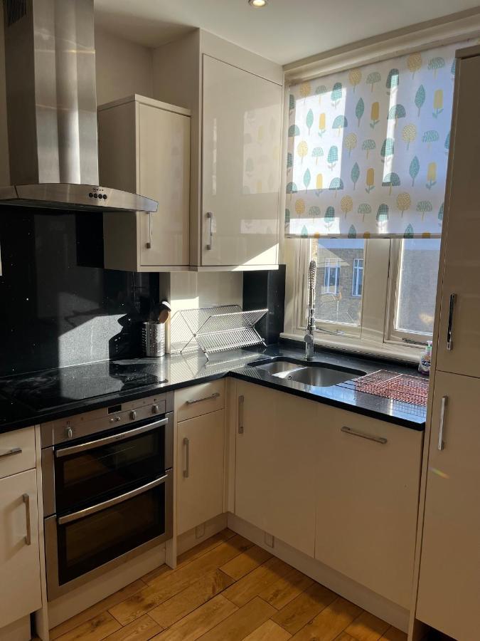 Stunning 1 Bedroom In Stunning Location - Mayfair Area Londen Buitenkant foto